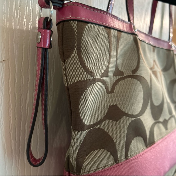 Coach vintage tan/pink with stripe shoulder bag medium size gorgeous - Picture 15 of 15